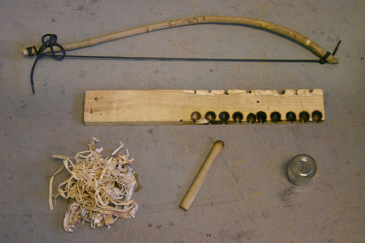 Fire making Paul Granjon zprod