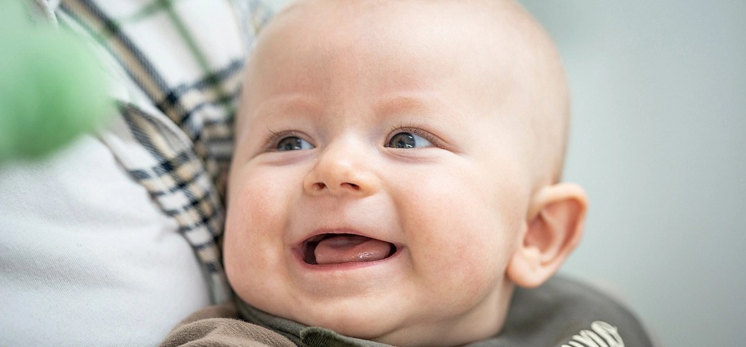 Zahndurchbruch Zahnen Baby & bleibende Zähne