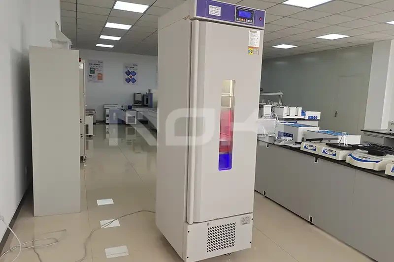 What are the types of lab incubator? CHAMBER