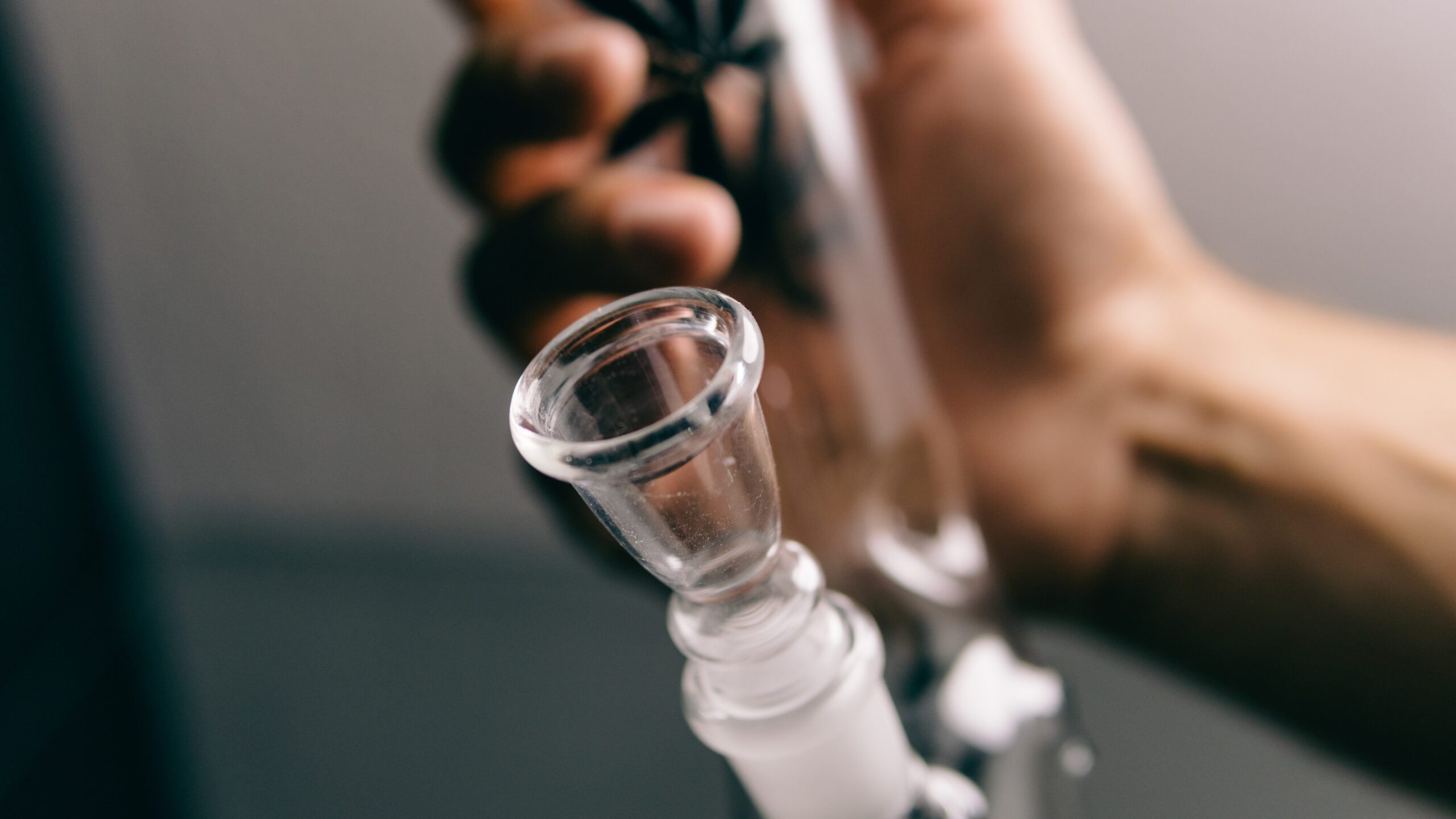 7 Useful tips to clean your bong with today Zzoomit