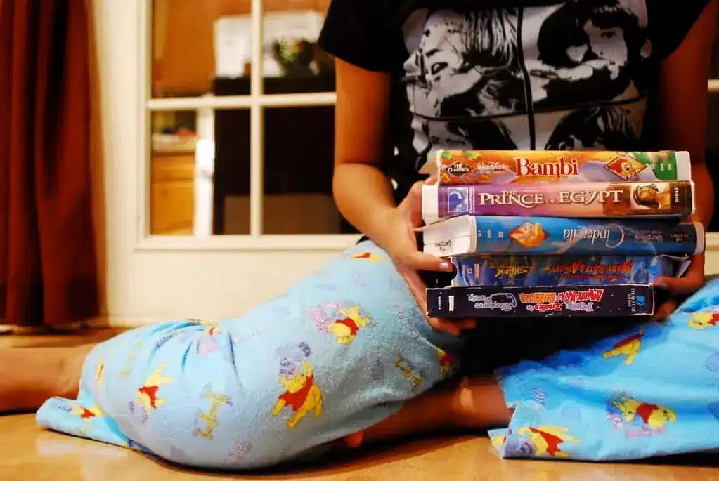 8 Tips on How To Plan A Pajama Party That Everyone Will Love [2021]