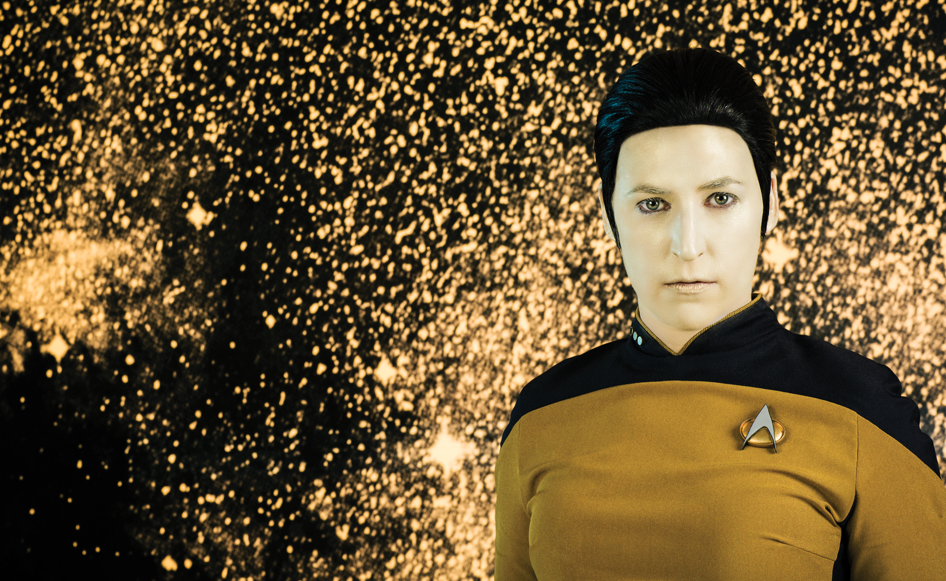 Mayim Bialik's Stellar Star Trek Photo Shoot Watch