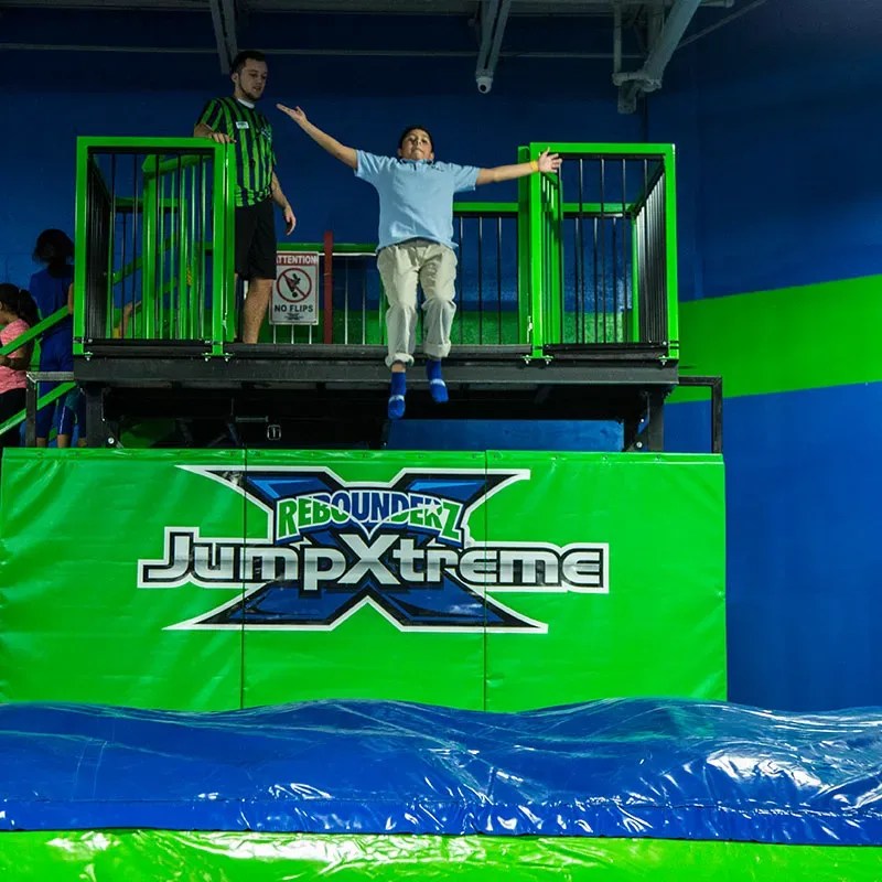 Jump Xtreme Tower Rebounderz