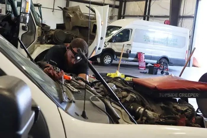 Wiers 24/7 Fleet Service & Truck Repair Milwaukee, WI