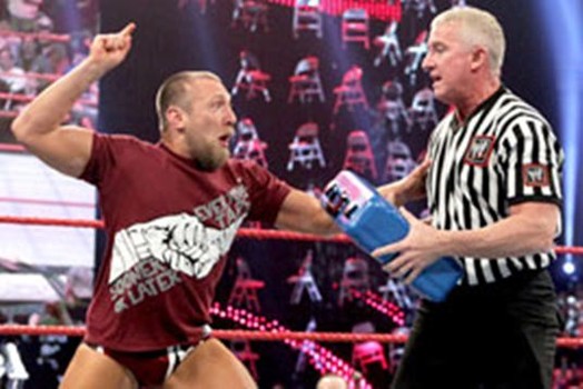 WWE TLC 2011 - Daniel Bryan cashes in MITB for World Title