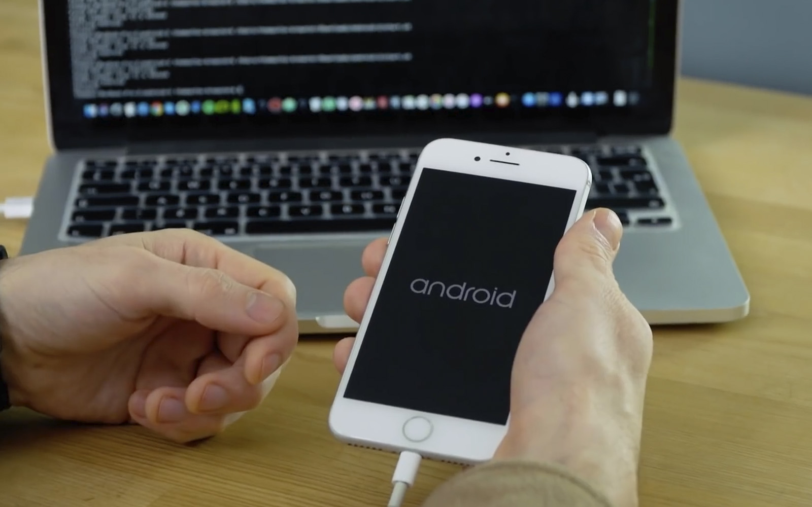 Разработчики портировали Android 10 на iPhone —