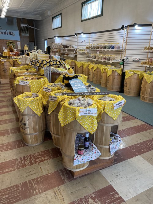 THRIVING SMALL BUSINESSES IN WYOMING Lovell Candy Company Creates Big