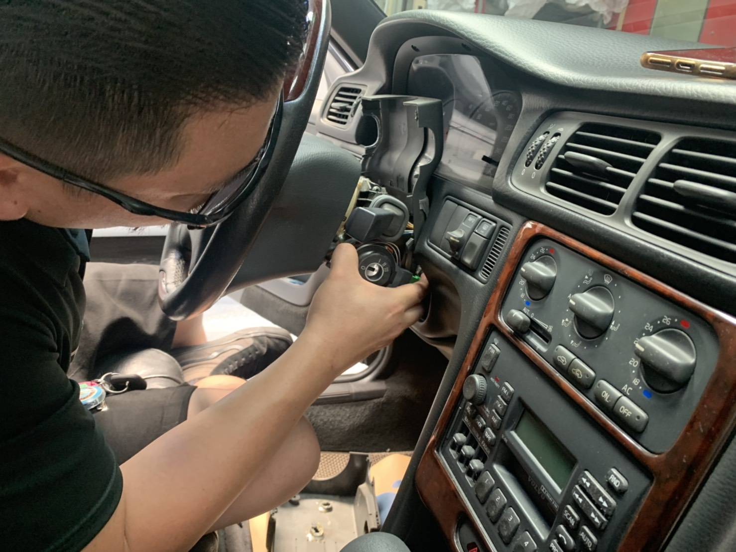 電機系統維修【振傑汽車】富豪/VOLVO S70/發動沒反應車輛無法啟動問題引擎無法發動行車電腦故障維修防盜系統故障台中市北屯區