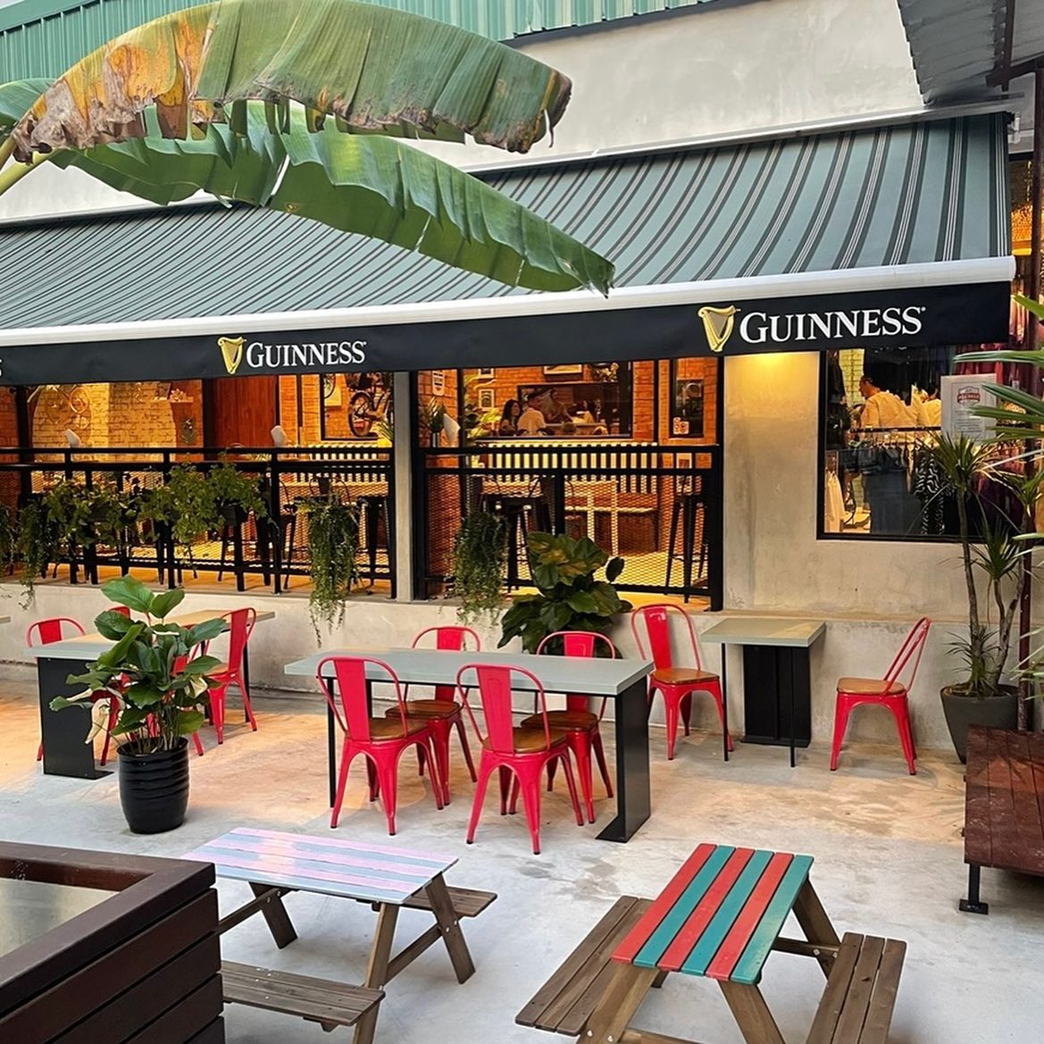 Blue Balls Cafe Pasir Panjang Recreation Centre (PPRC)