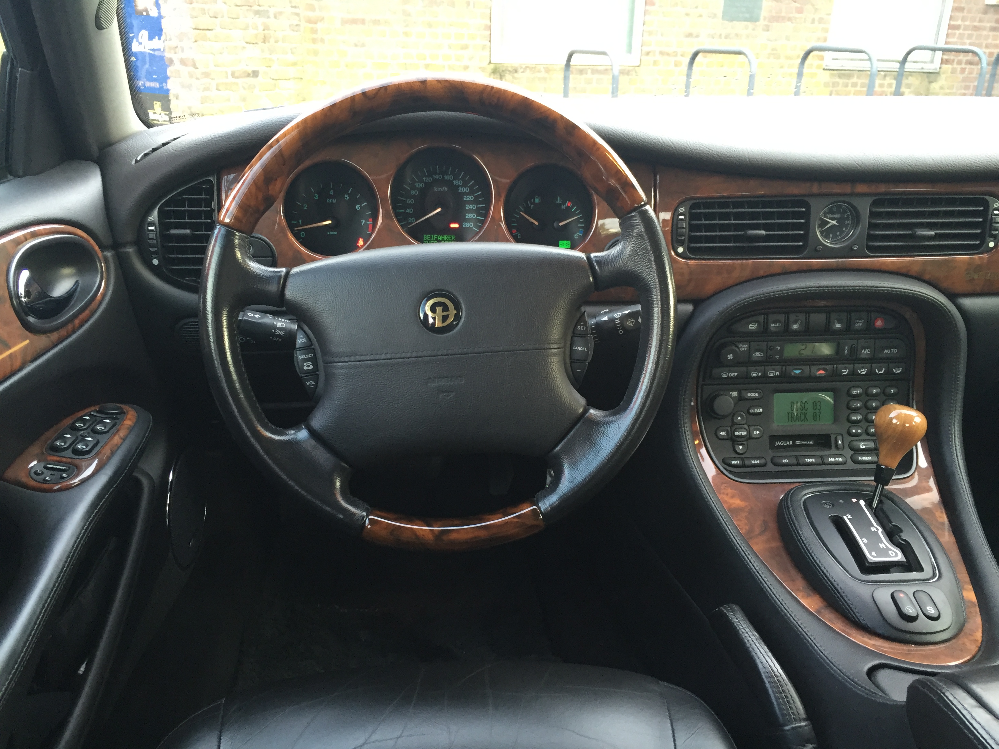 Der Jaguar XJ ist ein Klassiker von aber welchen nehmen, X300