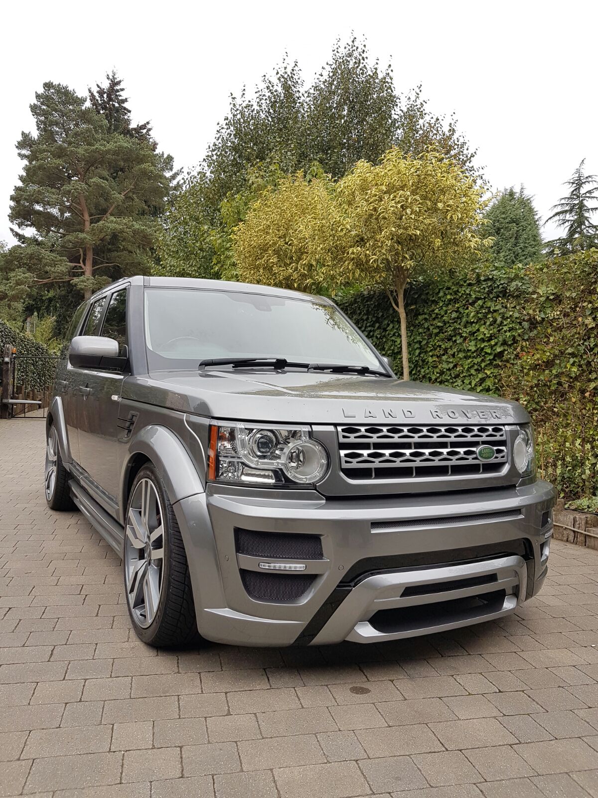 Land Rover Discovery Full Body Kit Xclusive Customz