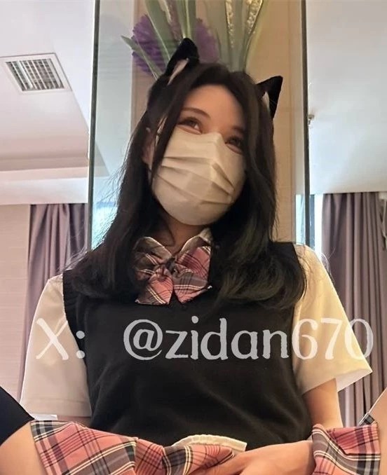 紫蛋zidan670-推特40w粉丝女神SVIP福利合集 [15p14V2.86G] – 小鲁分享网
