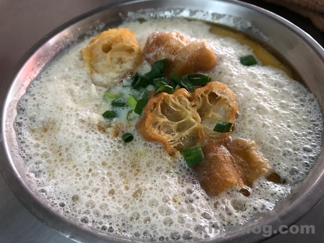 永和豆漿の固まらない鹹豆漿(シェントウジャン)
