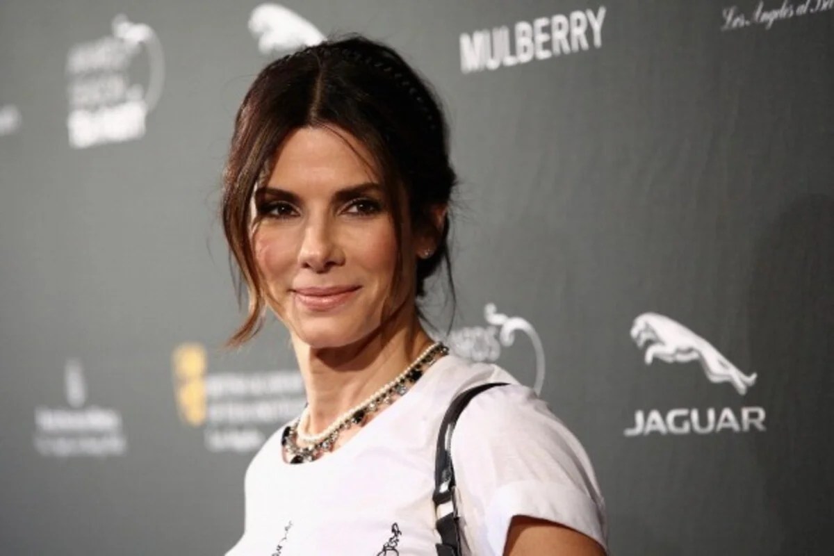Sandra Bullock Net Worth. How Much is She Worth? Xivents