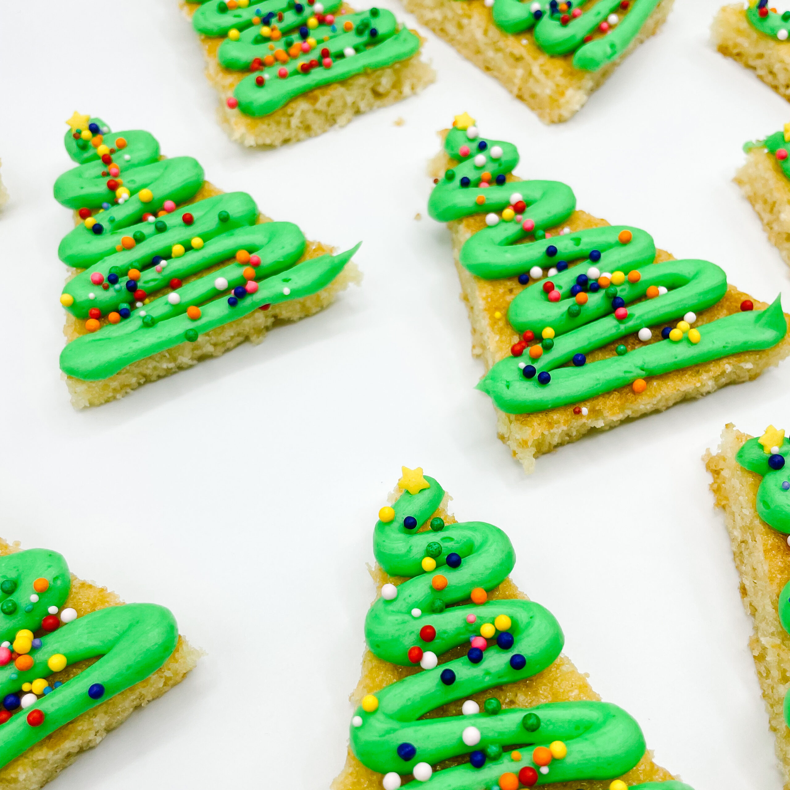 Mini Christmas Tree Cakes XO Baking Co