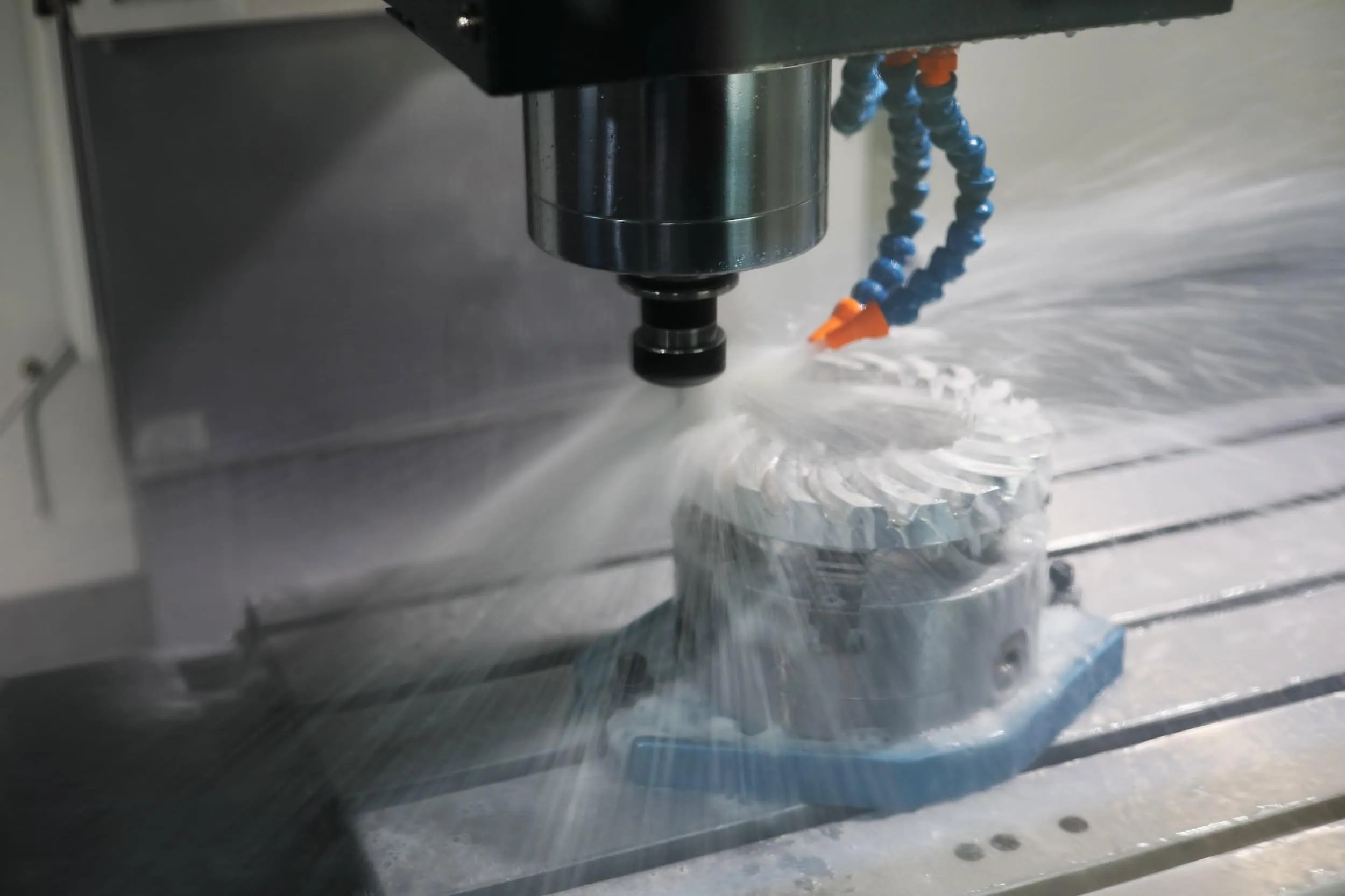 Cutting Fluids for CNC Machining Processes Xometry Pro