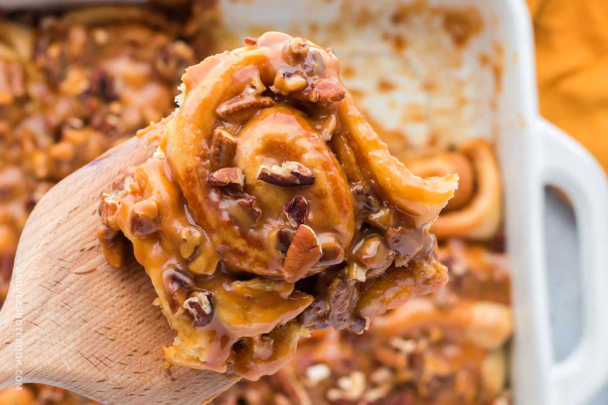 Caramel Pecan Cinnamon Rolls Recipe (From Scratch).