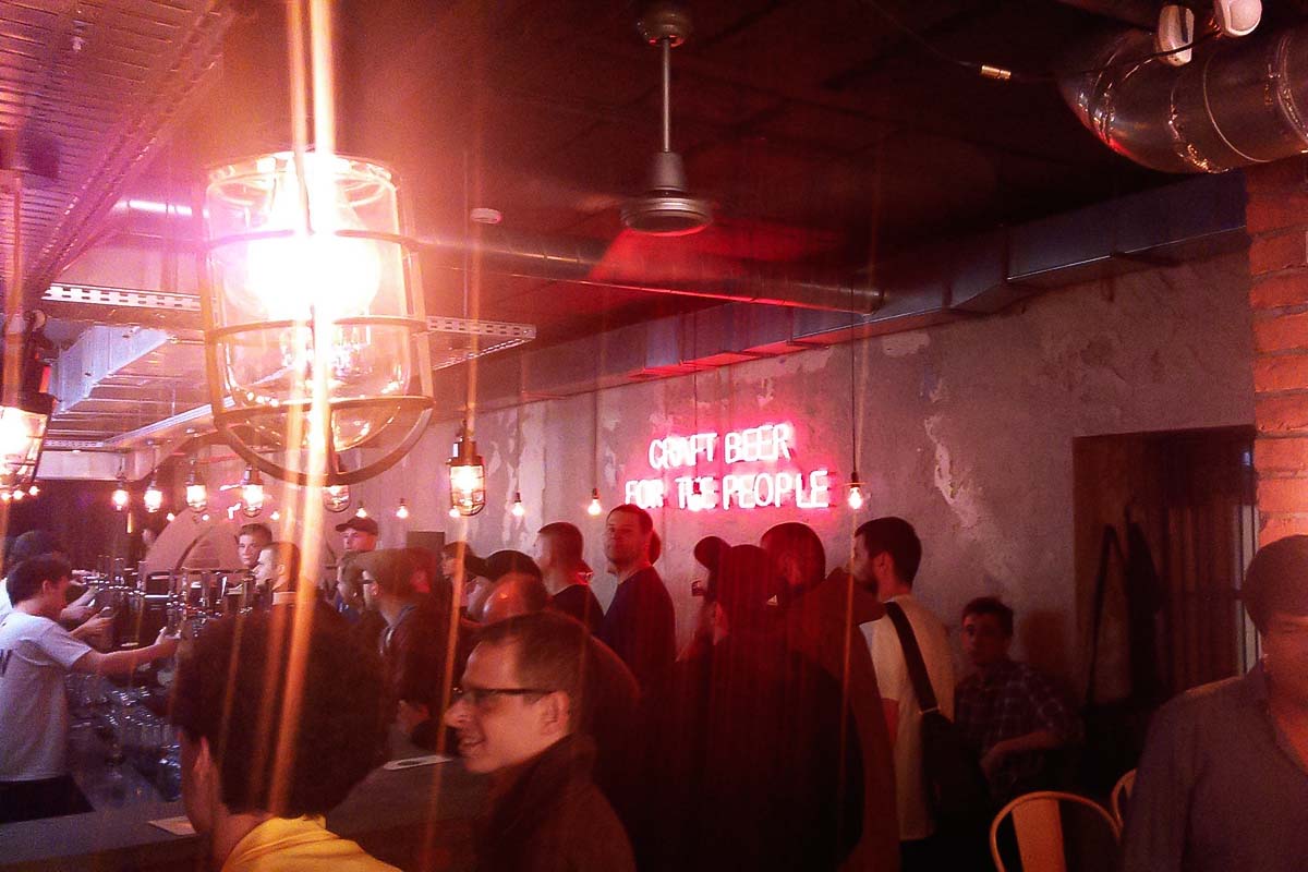 The 10 Best Craft Beer Bars in Warsaw •