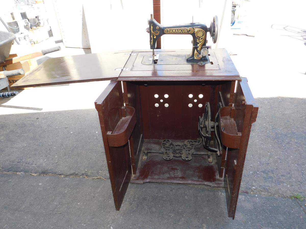 Lot 74 Antique Treadle Sewing Machine By Damascus Sac Valley Auctions