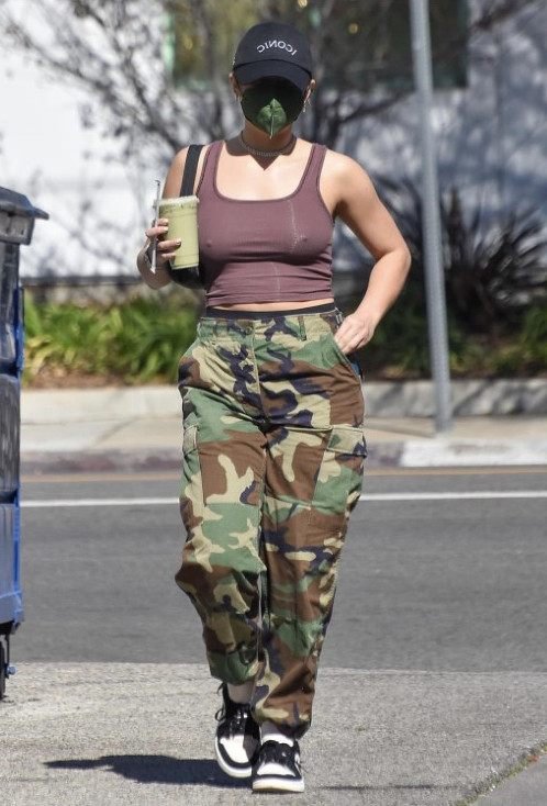 Addison Rae Pretty Face And Lips Nude OnlyFans Leaked Photo #152729