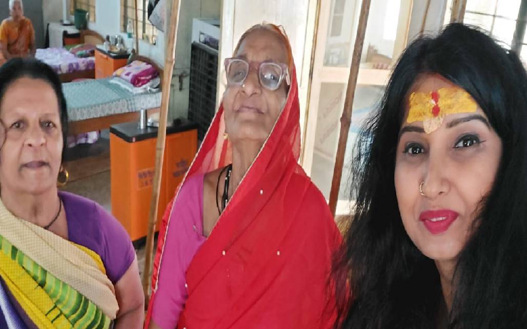 Didi ji foundation वृद्धों की सेवा में ईश्वर का सम्मान डा. नम्रता आनंद