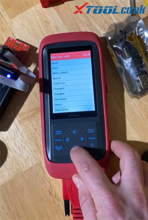 How to Use EEPROM Adapter to Work with XTOOL X100 Pro2?