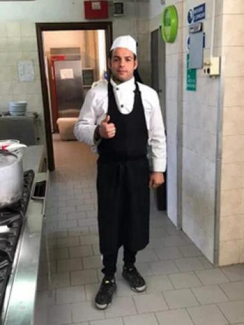Quartu Sant'elena - Candidati In Cerca Di Lavoro - Xtutti.com - Addetto Buffet,Addetto Cucina, Lavori Onesti - Cagliari Casa, Auto, Moto, Personali, Offerte Di Lavoro 480_x_640_jpg