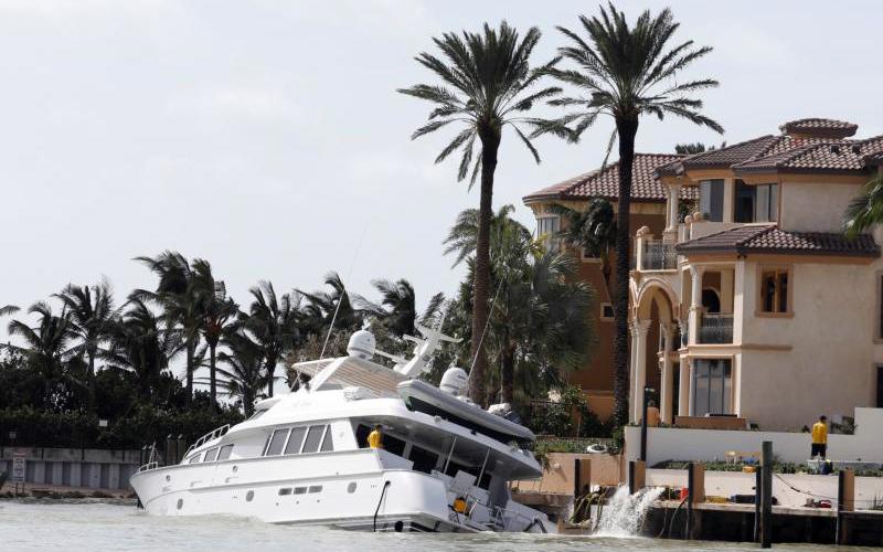 New footage of yachts destroyed by hurricane Irma Yacht Harbour