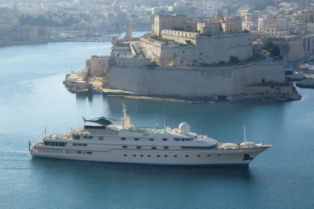 86m Kingdom 5KR's owner detained in Saudi Arabia Yacht Harbour