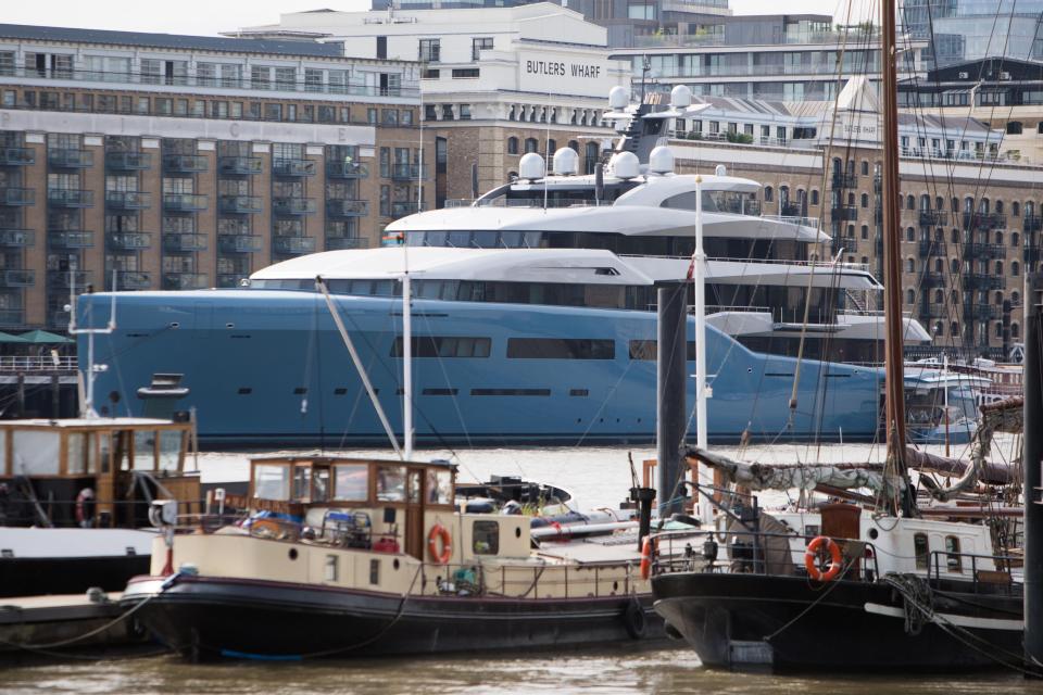 150 million 98metre Spur's owner superyacht with the indoor tennis