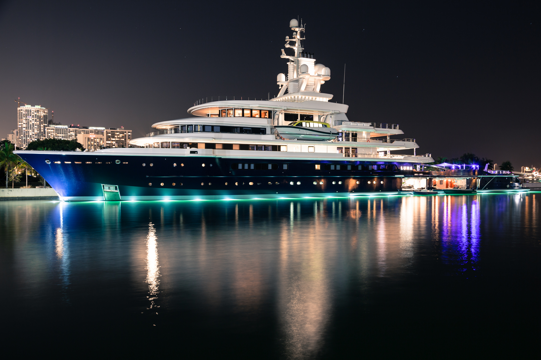 114m explorer yacht Luna finally released by Dubai court Yacht Harbour