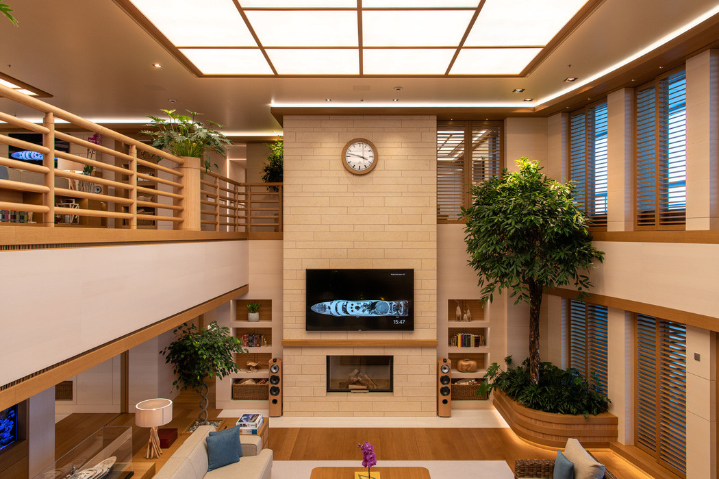 Flying Fox Inside the largest charter superyacht Yacht Harbour