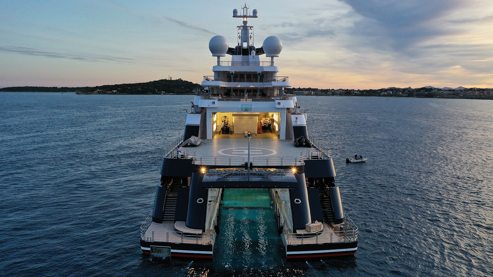 Take a look inside the 126m superyacht Octopus Yacht Harbour