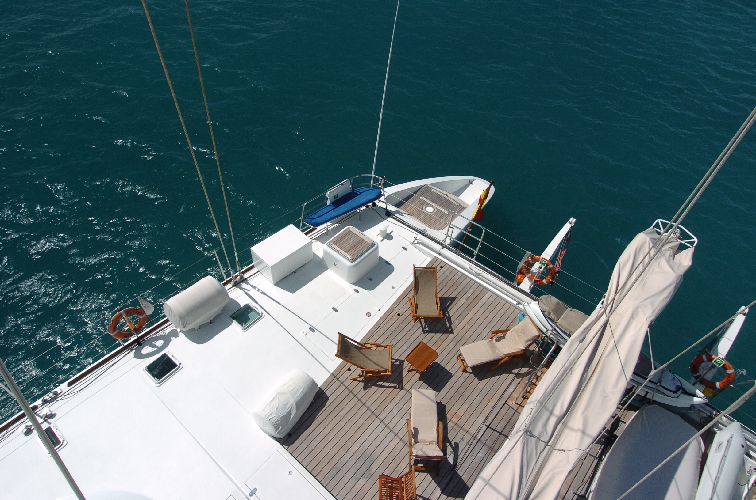 Douce France Le plus grand catamaran à voile du monde est disponible à la vente Sailing
