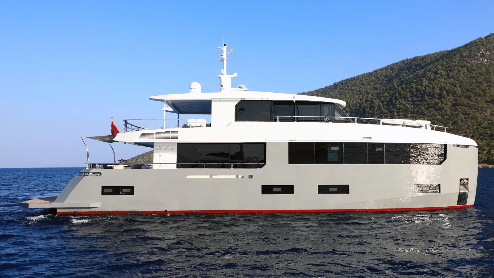 First 25m Explorer Ukiel Delivered by Aegean Yacht Yacht Harbour