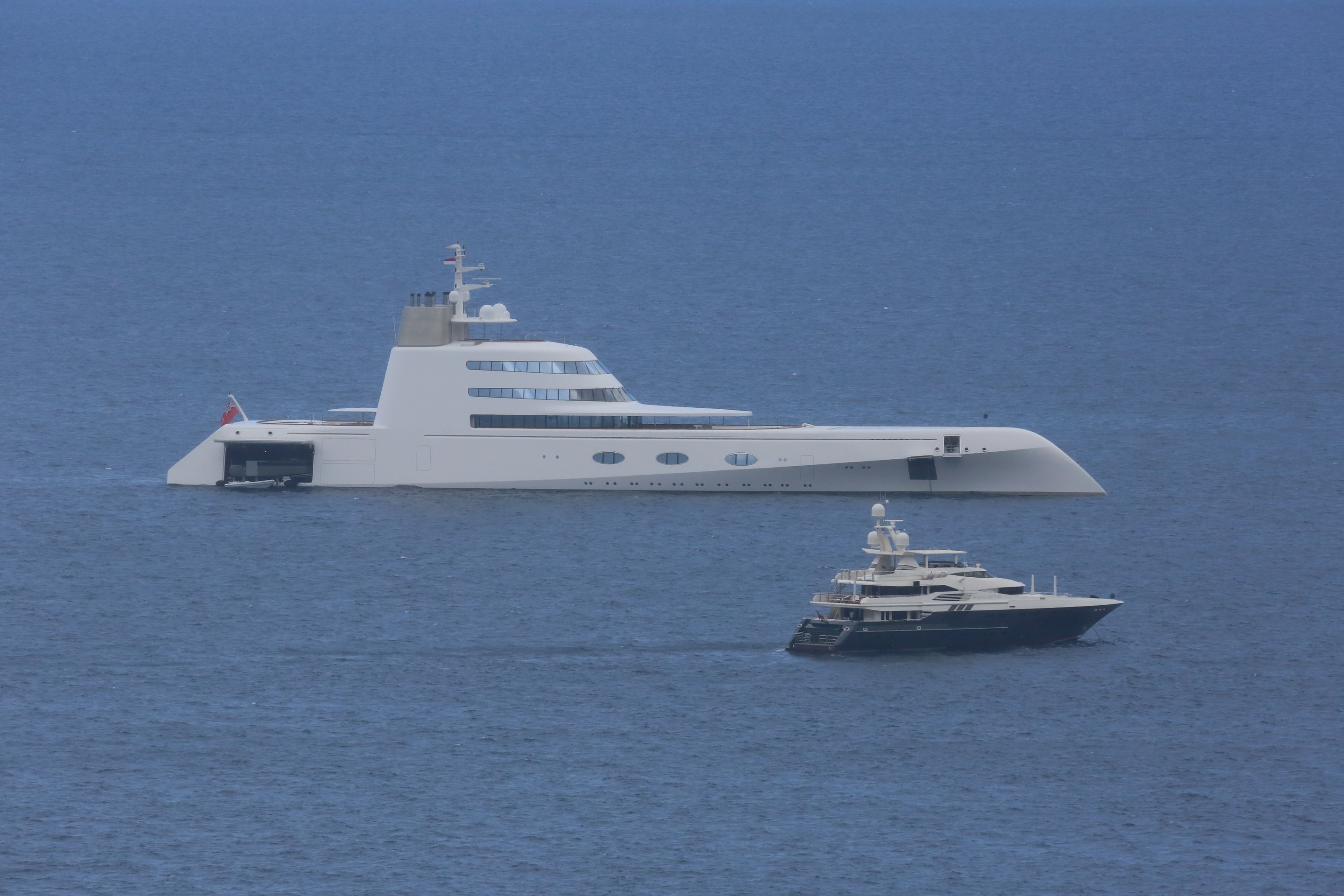 Top 8 photos of yachts at anchor in Monaco Yacht Harbour