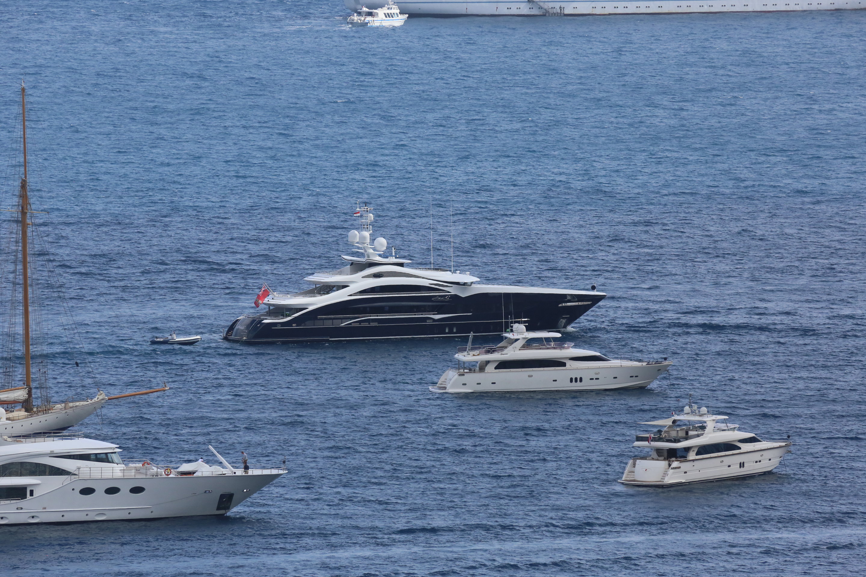 Top 8 photos of yachts at anchor in Monaco Yacht Harbour