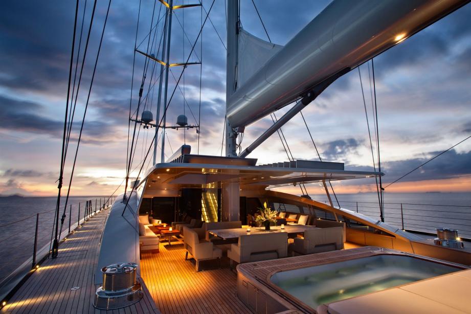 Sailing yacht Vertigo Alloy Yachts Yacht Harbour