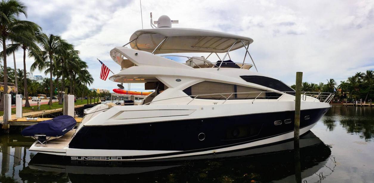 Motor yacht Loan Shark Sunseeker Yacht Harbour