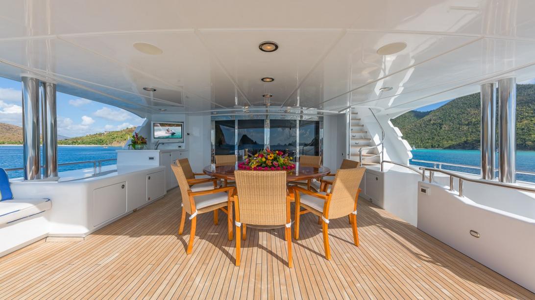 Motor yacht Magic Northern Marine Yacht Harbour