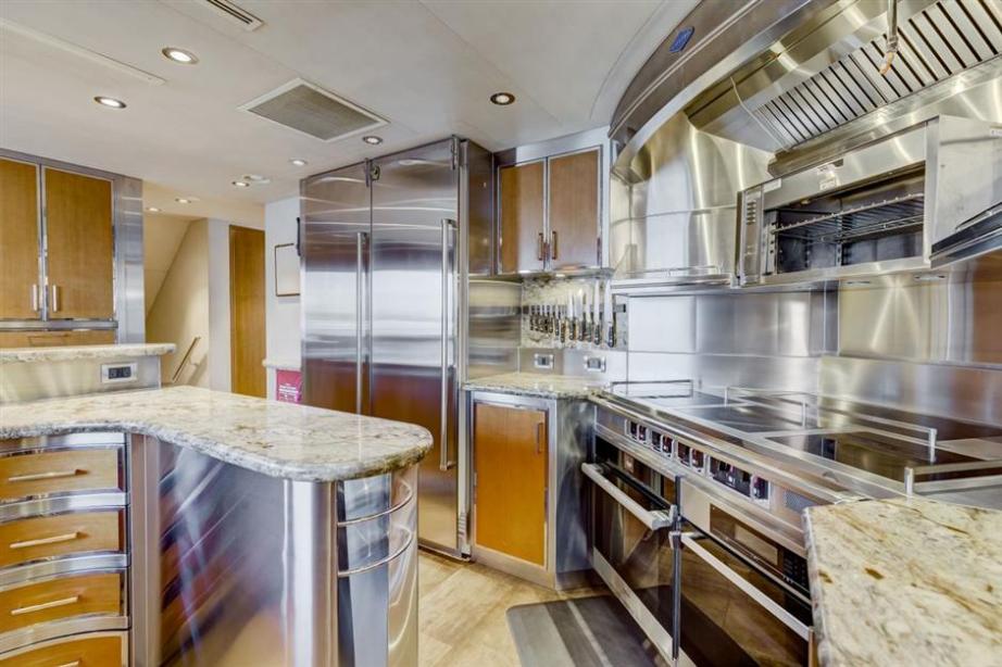 Motor yacht Endeavour Westport Yacht Harbour