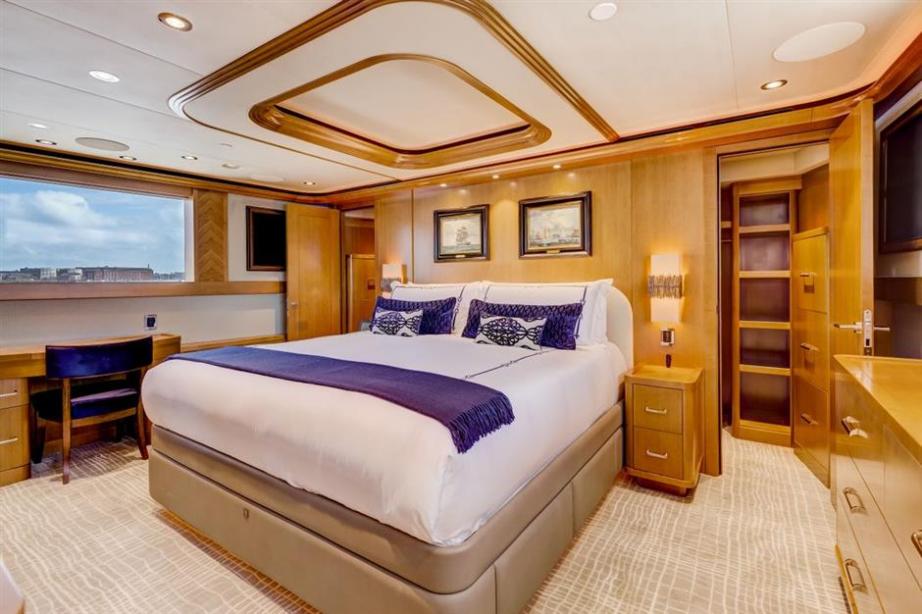 Motor yacht Endeavour Westport Yacht Harbour