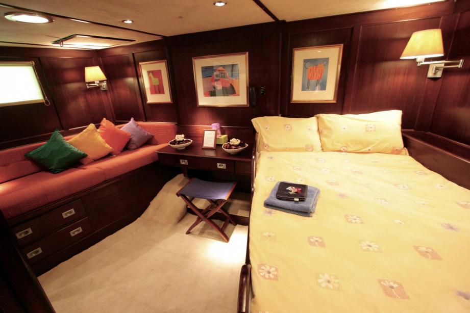 Sailing yacht Lord Jim Camper & Nicholsons Yacht Harbour