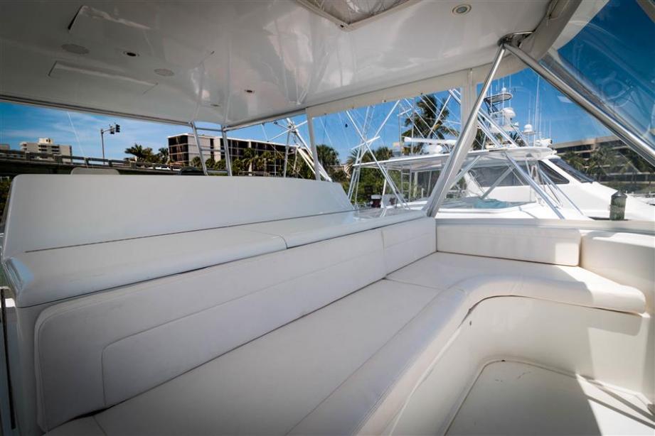 Motor yacht Ce Ce Viking Yacht Harbour