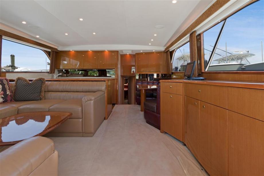 Motor yacht Ce Ce Viking Yacht Harbour