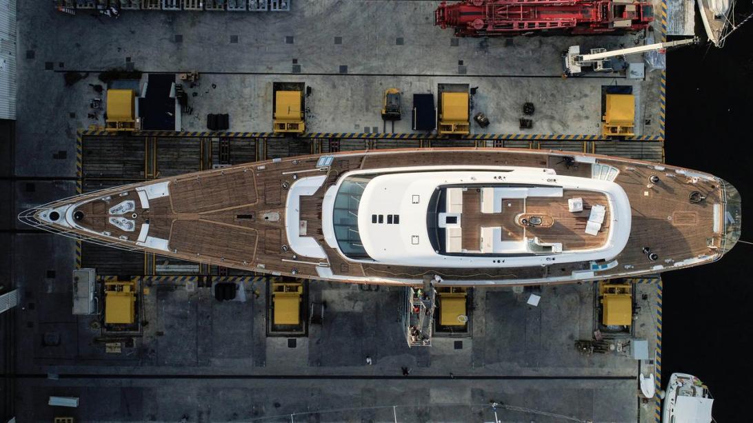 Sailing yacht Seven Perini Navi Yacht Harbour