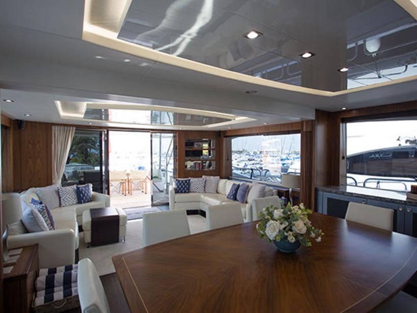 Motor yacht Living The Dream Sunseeker Yacht Harbour