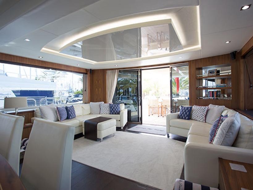 Motor yacht Living The Dream Sunseeker Yacht Harbour