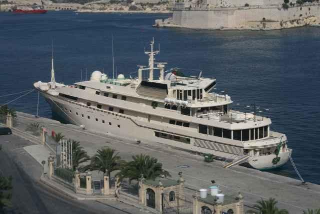 Motor yacht Kingdom 5KR Yacht Harbour