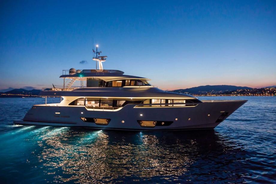 Motor yacht Zen Ferretti Yacht Harbour
